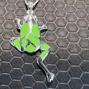 Frog Necklace Green and Silver-18K White Gold Plated